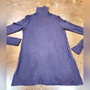 Two Women's White House Black Market turtlenecks XS 1 black and 1 wine/red.